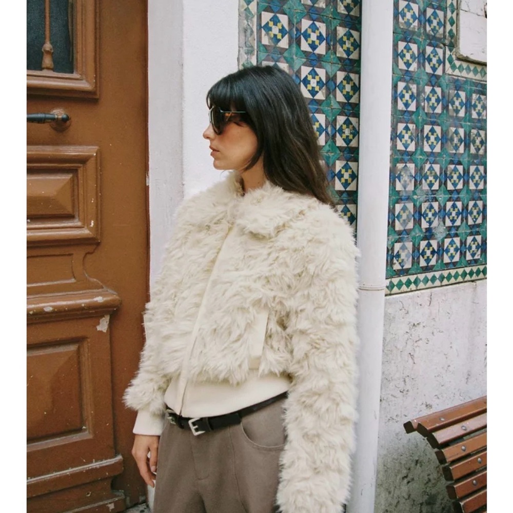 FAUX FUR BOMBER JACKET